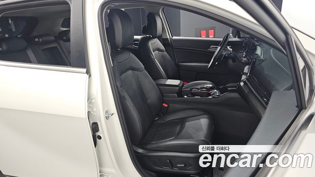 Kia Sportage 2022 — photo 16