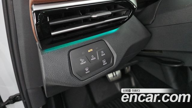 Volkswagen ID.4 2023 — photo 24