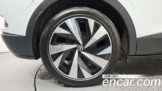Volkswagen ID.4 2023 — photo 7
