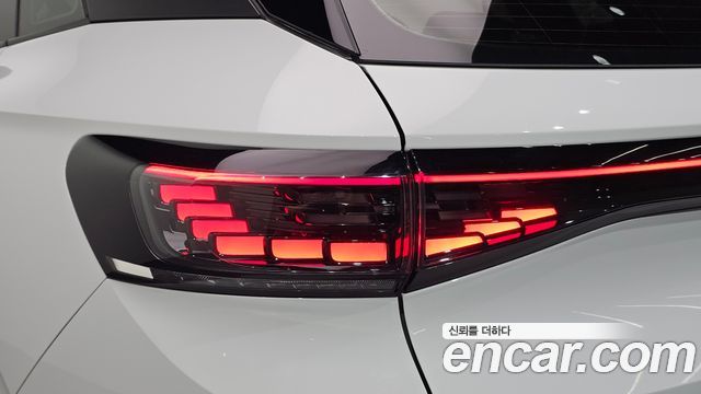 Volkswagen ID.4 2023 — photo 9