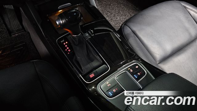Kia K7 2013 — photo 12