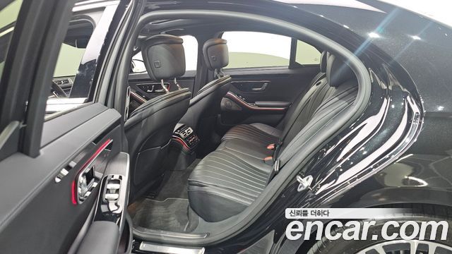 Mercedes-Benz S-Class 2022 — photo 17
