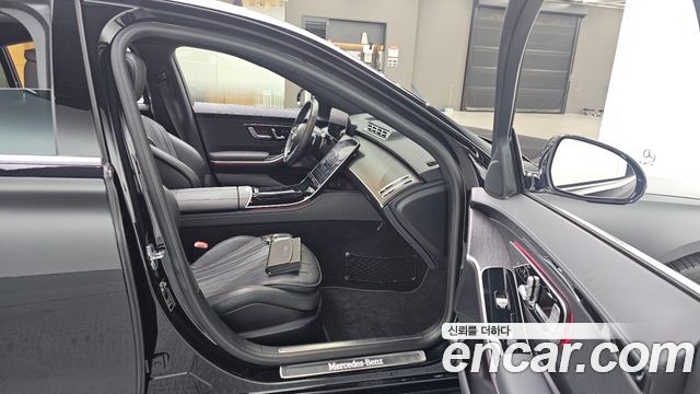Mercedes-Benz S-Class 2022 — photo 16