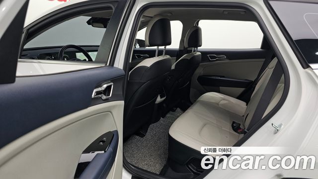 Kia Sportage 2023 — photo 18
