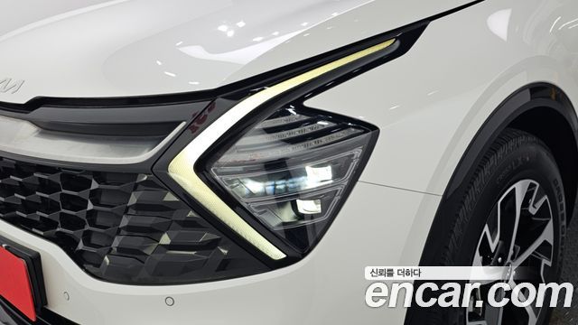 Kia Sportage 2023 — photo 8
