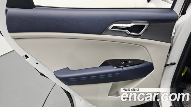 Kia Sportage 2023 — photo 15