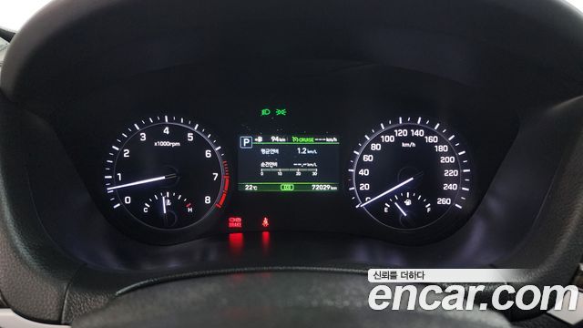 Genesis G80 2018 — photo 8