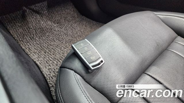 Genesis G80 2018 — photo 16