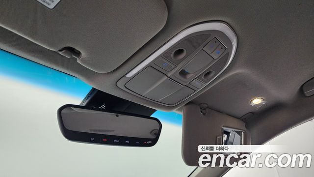 Genesis G80 2018 — photo 20