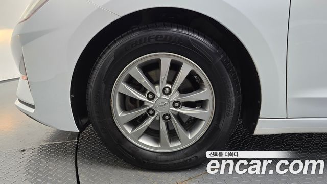 Hyundai AVANTE 2020 — photo 5