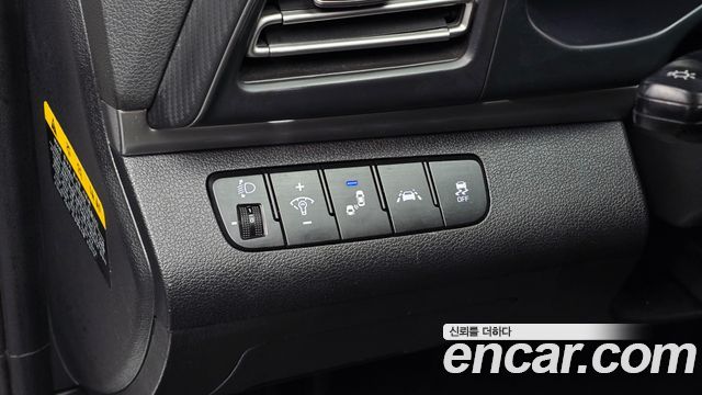 Hyundai AVANTE 2020 — photo 20