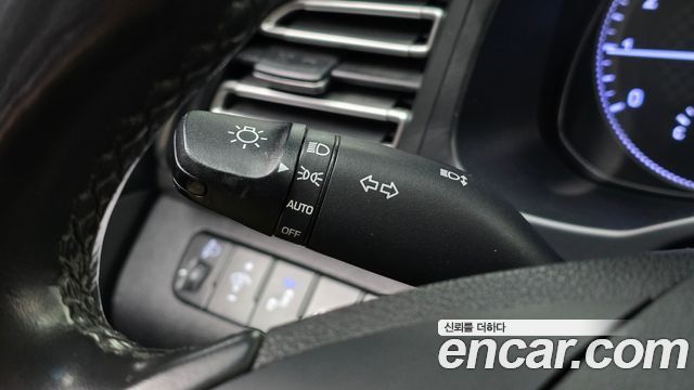 Hyundai AVANTE 2020 — photo 24