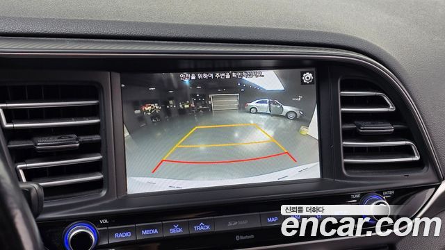 Hyundai AVANTE 2020 — photo 26