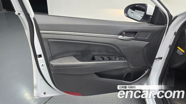 Hyundai AVANTE 2020 — photo 14