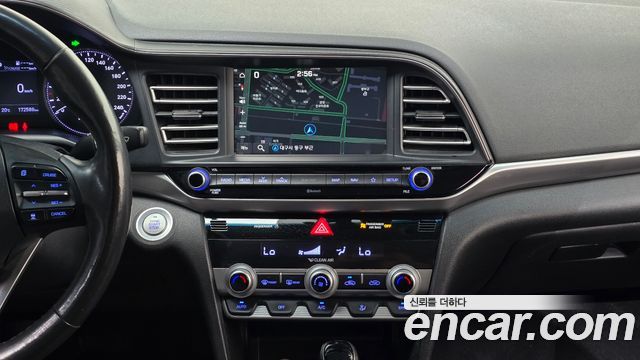 Hyundai AVANTE 2020 — photo 27