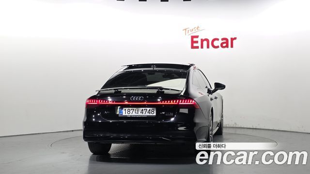 Audi A7 2022 — photo 4