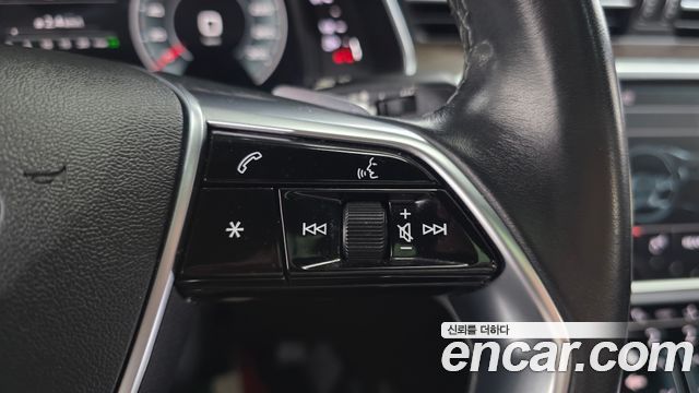 Audi A7 2022 — photo 25