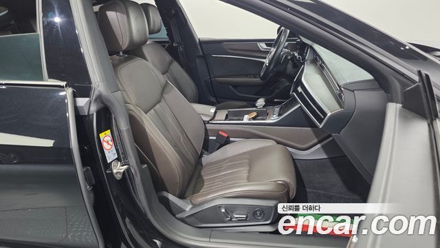 Audi A7 2022 — photo 16