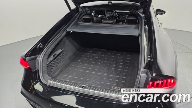 Audi A7 2022 — photo 27