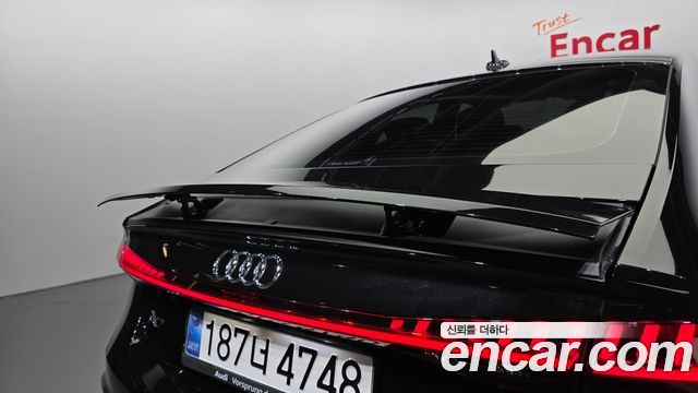Audi A7 2022 — photo 34