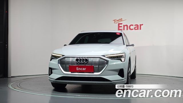 Audi e-tron 2020 — photo 3
