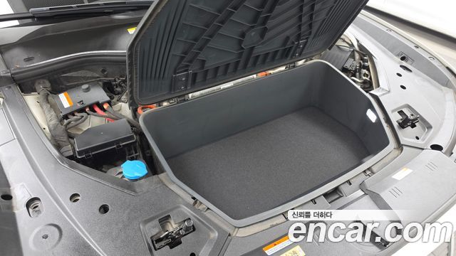 Audi e-tron 2020 — photo 6