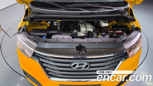 Hyundai Starex 2020 — photo 6