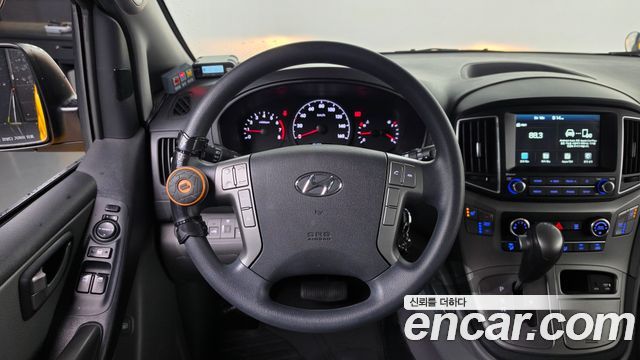 Hyundai Starex 2020 — photo 13