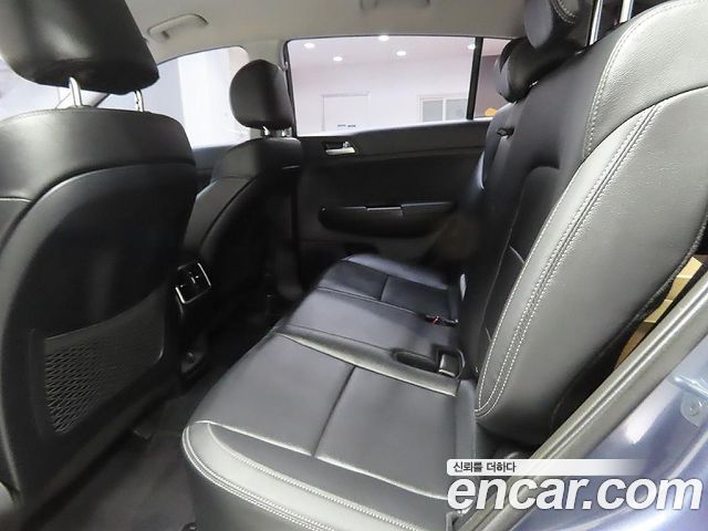 Kia Sportage 2018 — photo 10