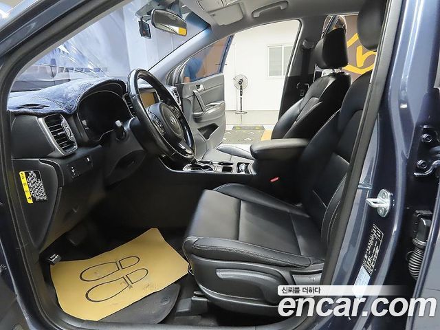 Kia Sportage 2018 — photo 13