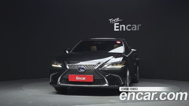 Lexus ES 2021 — photo 3