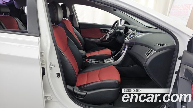 Hyundai AVANTE 2012 — photo 16