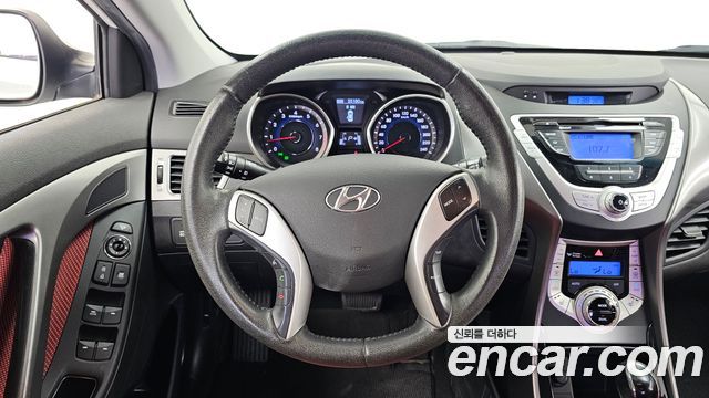 Hyundai AVANTE 2012 — photo 18