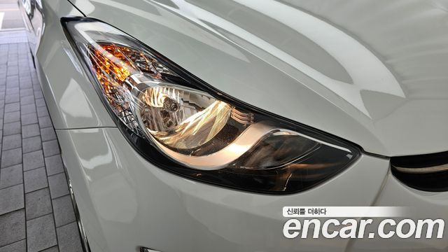 Hyundai AVANTE 2012 — photo 7