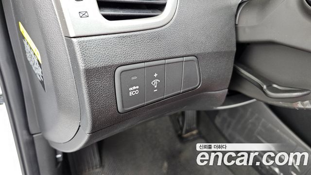 Hyundai AVANTE 2012 — photo 28