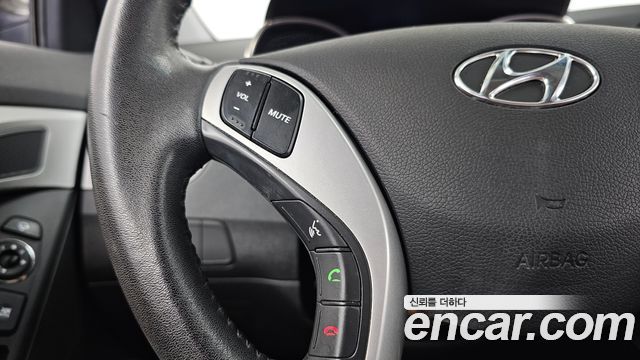 Hyundai AVANTE 2012 — photo 31
