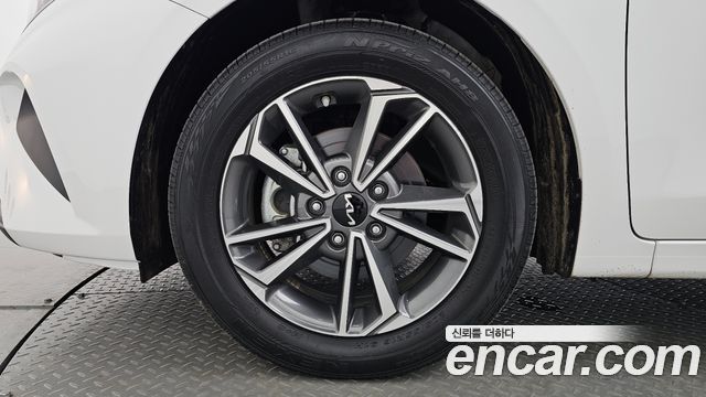 Kia K3 2024 — photo 5
