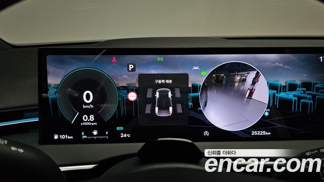Genesis GV70 2025 — photo 11