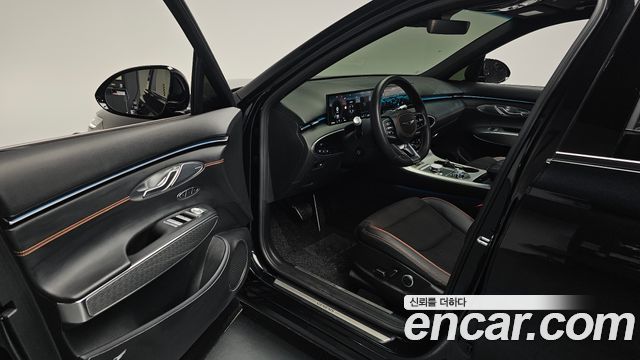 Genesis GV70 2025 — photo 13