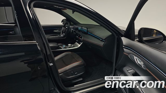 Genesis GV70 2025 — photo 17