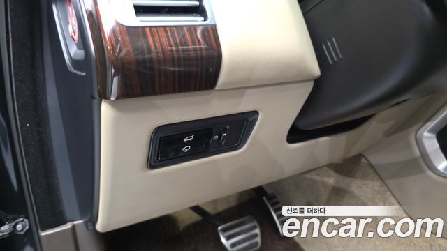 Land Rover Range Rover 2014 — photo 26