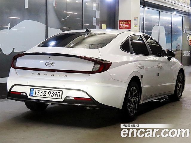 Hyundai Sonata 2022 — photo 2