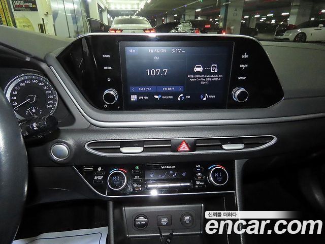 Hyundai Sonata 2022 — photo 11