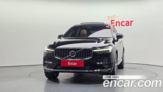 Volvo XC60 2023 — photo 3