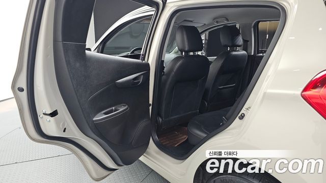 Chevrolet Korea Spark 2016 — photo 18