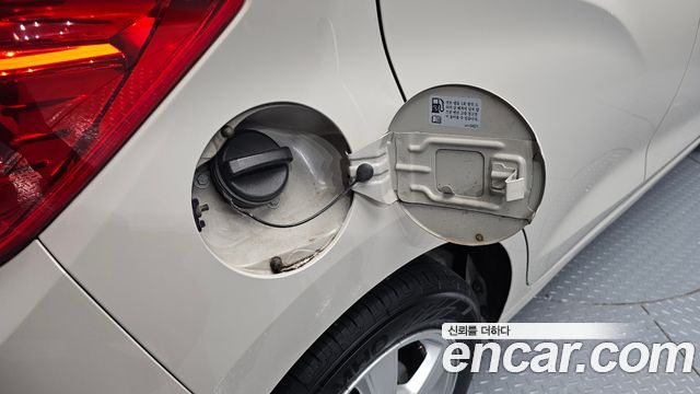 Chevrolet Korea Spark 2016 — photo 30