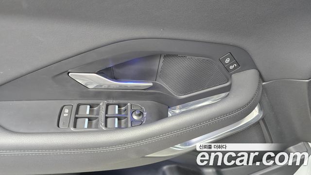 Jaguar E-PACE 2018 — photo 28