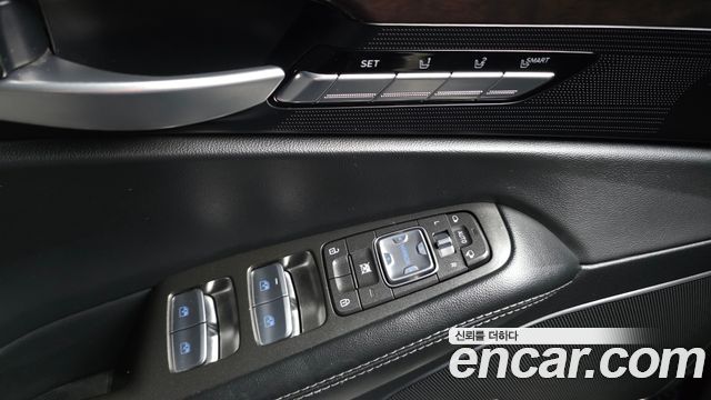 Genesis EQ900 2016 — photo 28