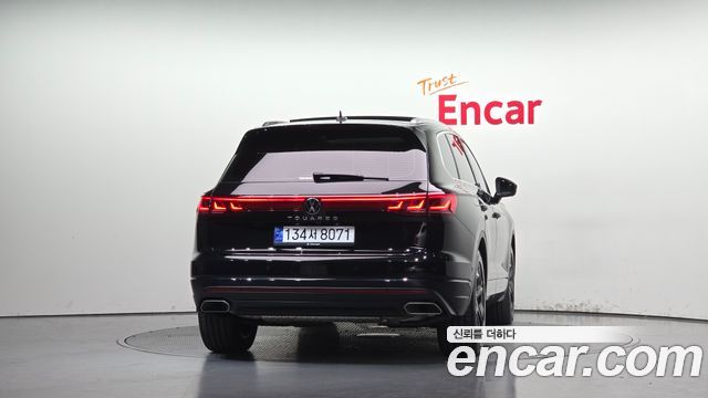 Volkswagen Touareg 2024 — photo 4
