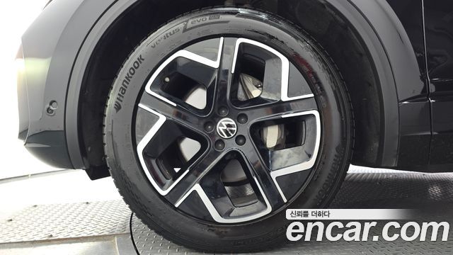 Volkswagen Touareg 2024 — photo 5
